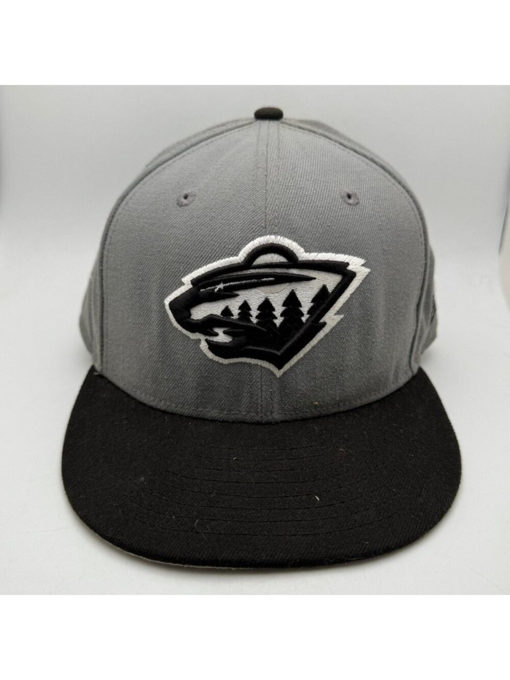 Minnesota Wild Hat Cap NHL New Era 59FIFTY Fitted Size 8 Grey Black Official